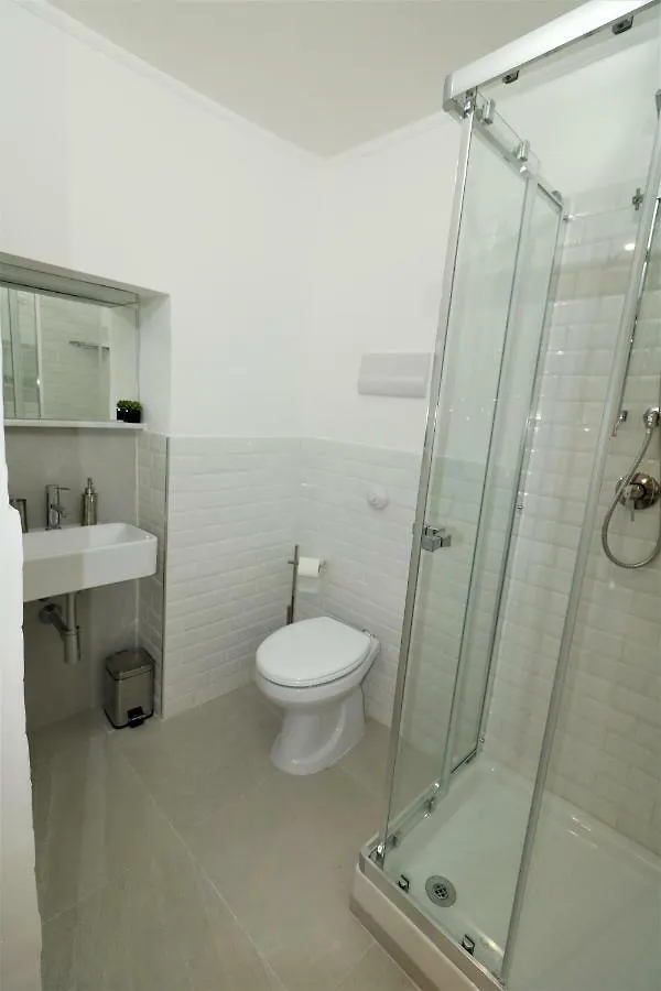 Palermo Home White Home Apartment